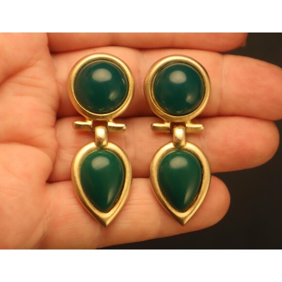 Faux Jade Moghul Drop Earrings Green Teardrops - Picture 1 of 4